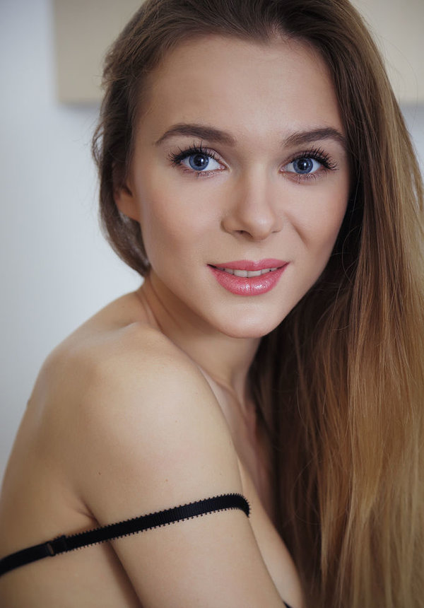 Зарина, 18
